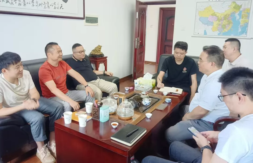 青冲新材董事长王建存一行赴湖南海利锂电科技开展专项走访交流